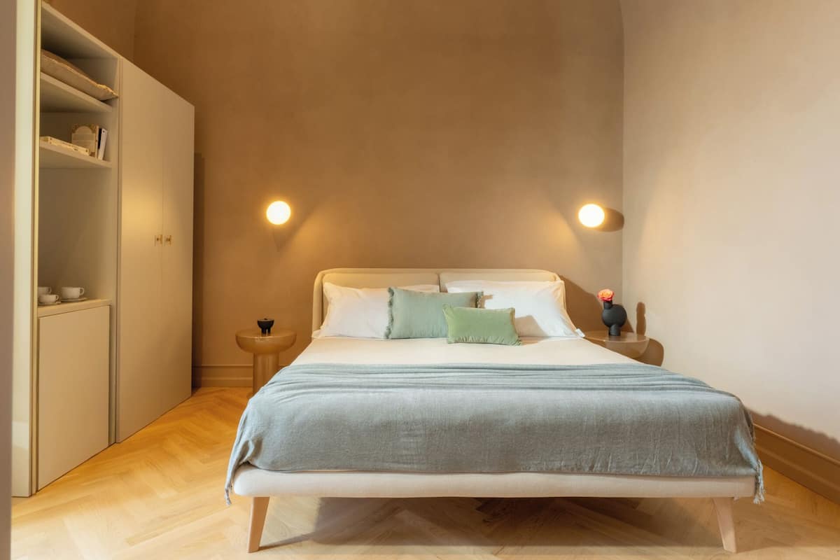 Classic Room | In-room safe, soundproofing, free WiFi