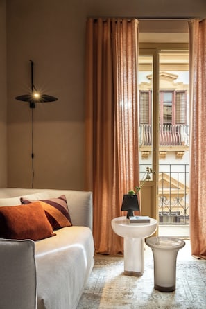 Premium Suite, Balcony, City View | In-room safe, soundproofing, free WiFi - Palazzo Balsamo  (Palermo)
