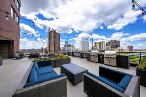 Terrace/patio - Downtown SkyTower Condo: Free Parking/Spa/Pool/Gym (Minneapolis)