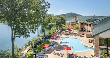 Roanoke ADA Room | Park View + Resort Amenities