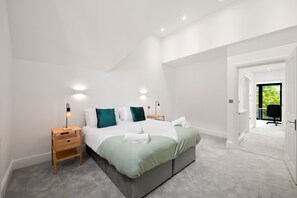 3 bedrooms, internet, bed sheets - Spacious 3bd l Family Home (Coulsdon)