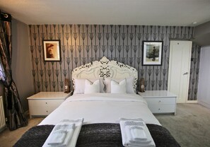 3 soverom, strykejern/-brett, wi-fi og sengetøy