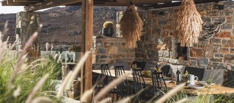 Spacious Villa for 13 with 3 Jacuzzis & BBQ – 5 min from Mikri Vigla Beach!