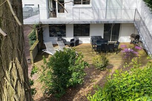 تناول الطعام بالخارج