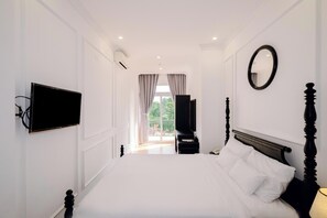 Family Quadruple Room, Balcony, City View