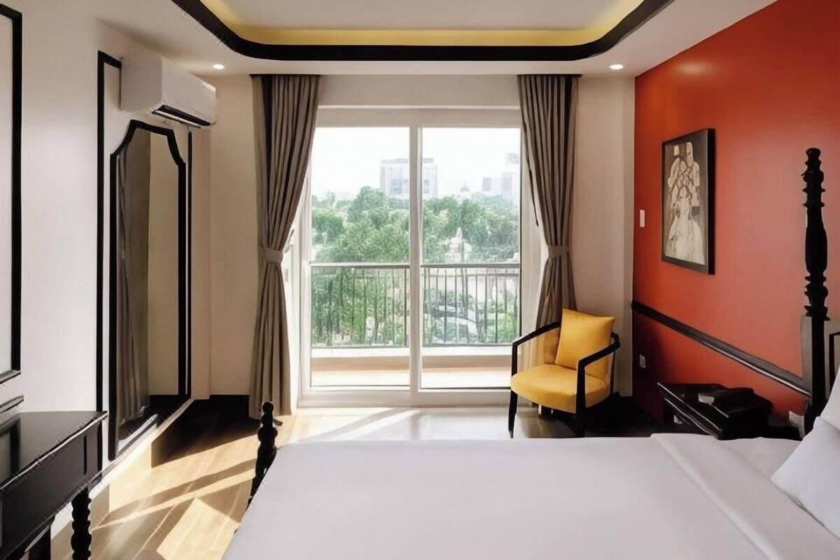 Deluxe Double Room, Balcony, City View | Soundproofing, free WiFi