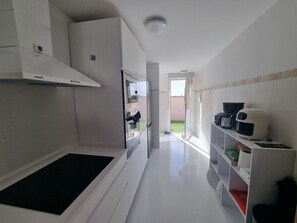 微波炉、烤箱、炉灶