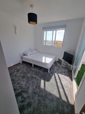 熨斗/熨衣板、WiFi、床单