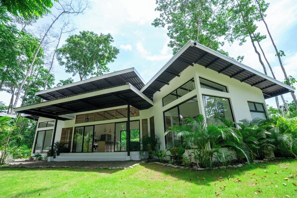 Comfort Villa, 2 Bedrooms, Patio, Garden View | Front of property - Anusara Dream House (Puerto Viejo de Talamanca)