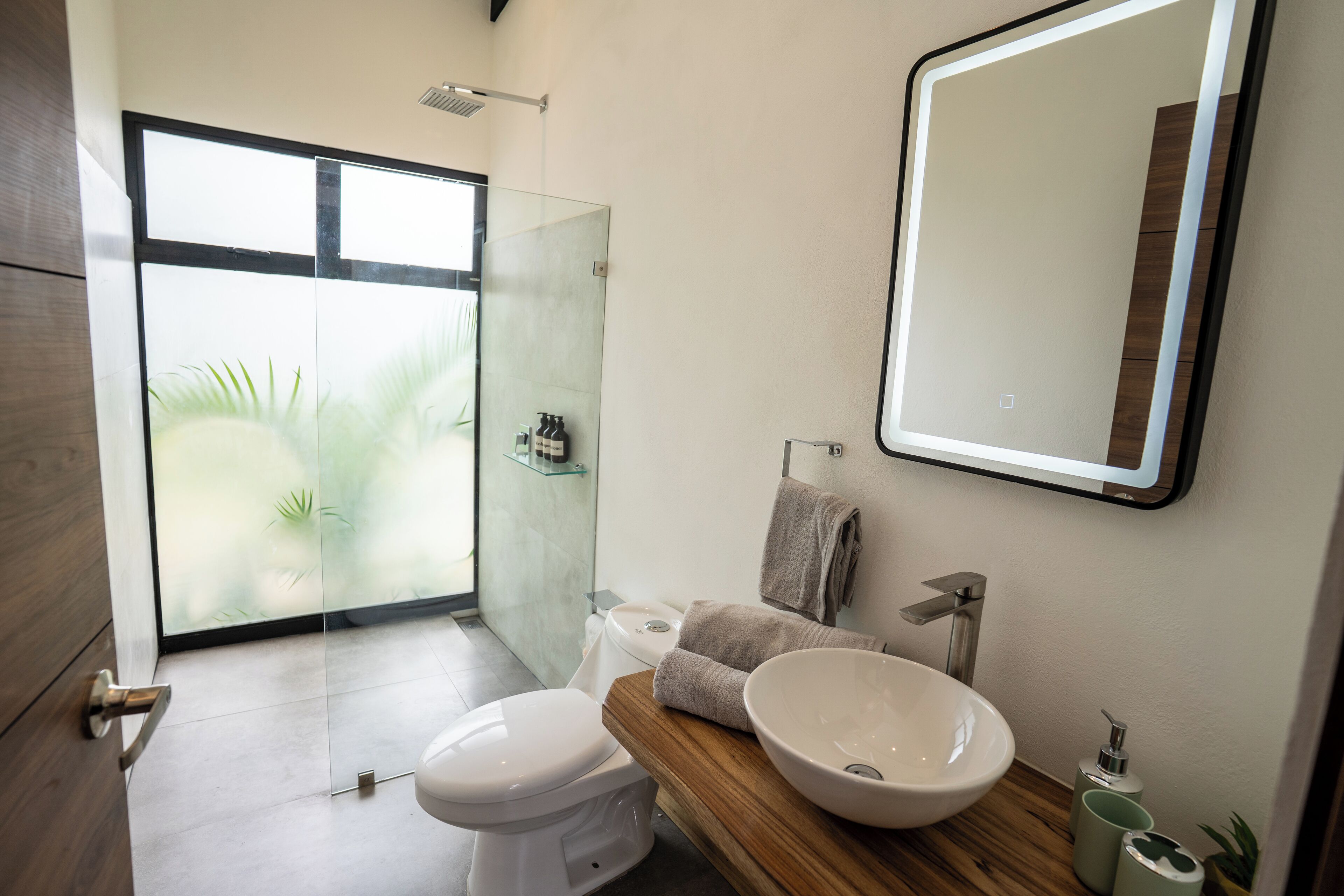 Comfort Villa, 2 Bedrooms, Patio, Garden View | Bathroom