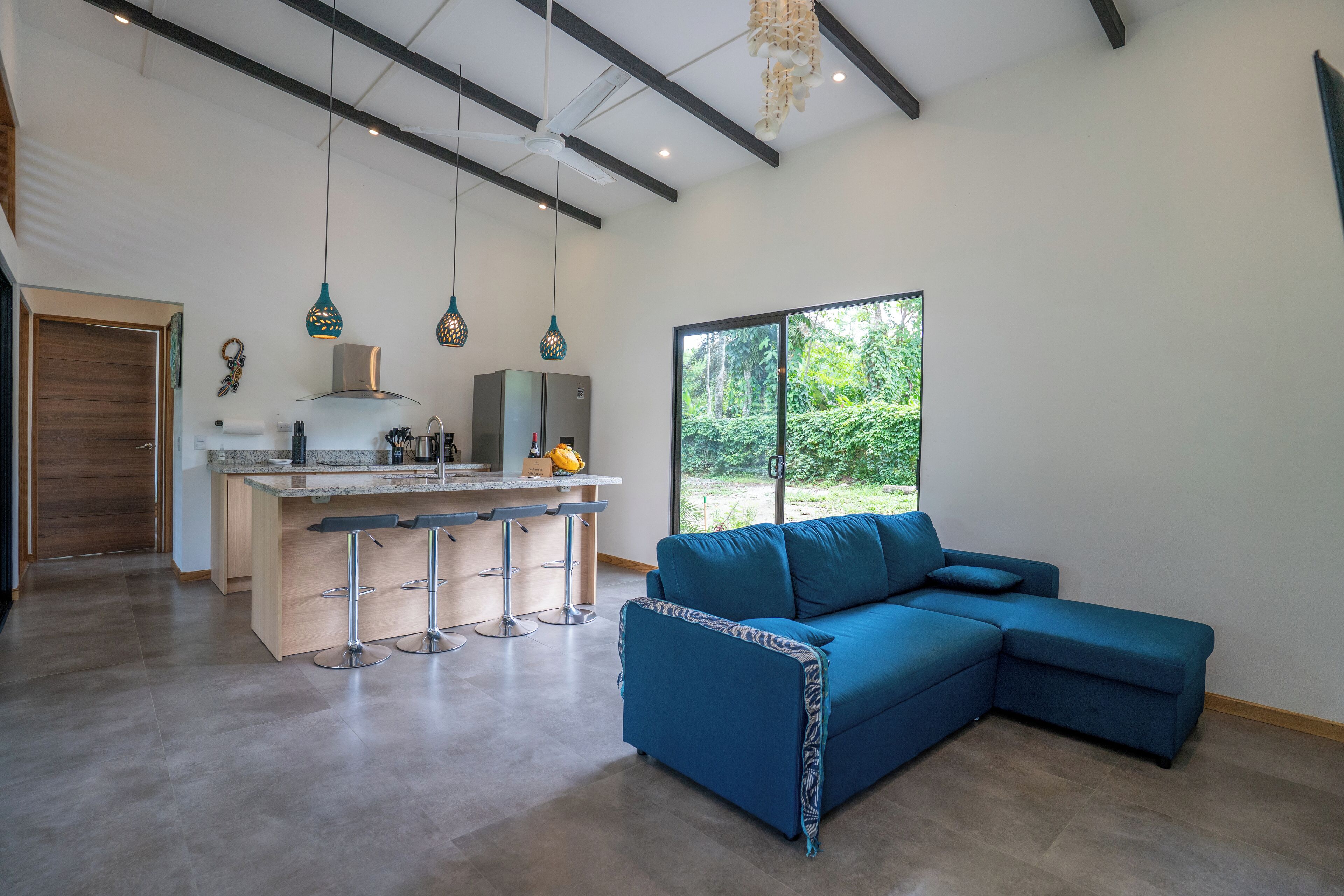 Vila conforto, 2 quartos, varanda, vista para o jardim | Área de estar