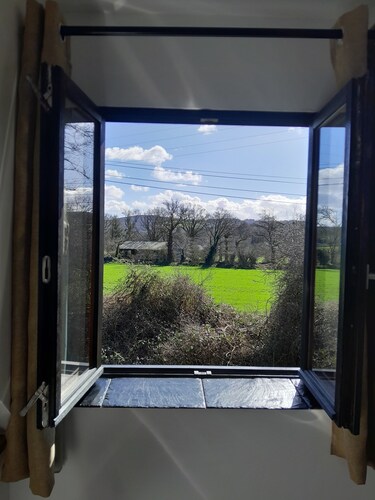 Appartement charmant en Bretagne rurale, détendez-vous ou travaillez au calme.