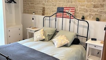 Classic Double Room | Free WiFi