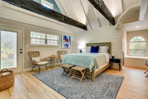 4 soverom, strykejern/-brett, wi-fi (inkludert) og sengetøy