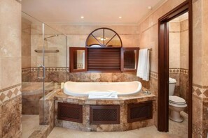 Shower, jetted bath, hair dryer, towels - The Crane Resort 2BR+3Bth. Ocean View. plunge pool Kitchen+LivingRoom Sleep 6 (St. Philip)