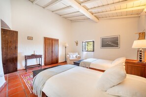 4 Schlafzimmer, Bügeleisen/Bügelbrett, Internetzugang, Bettwäsche