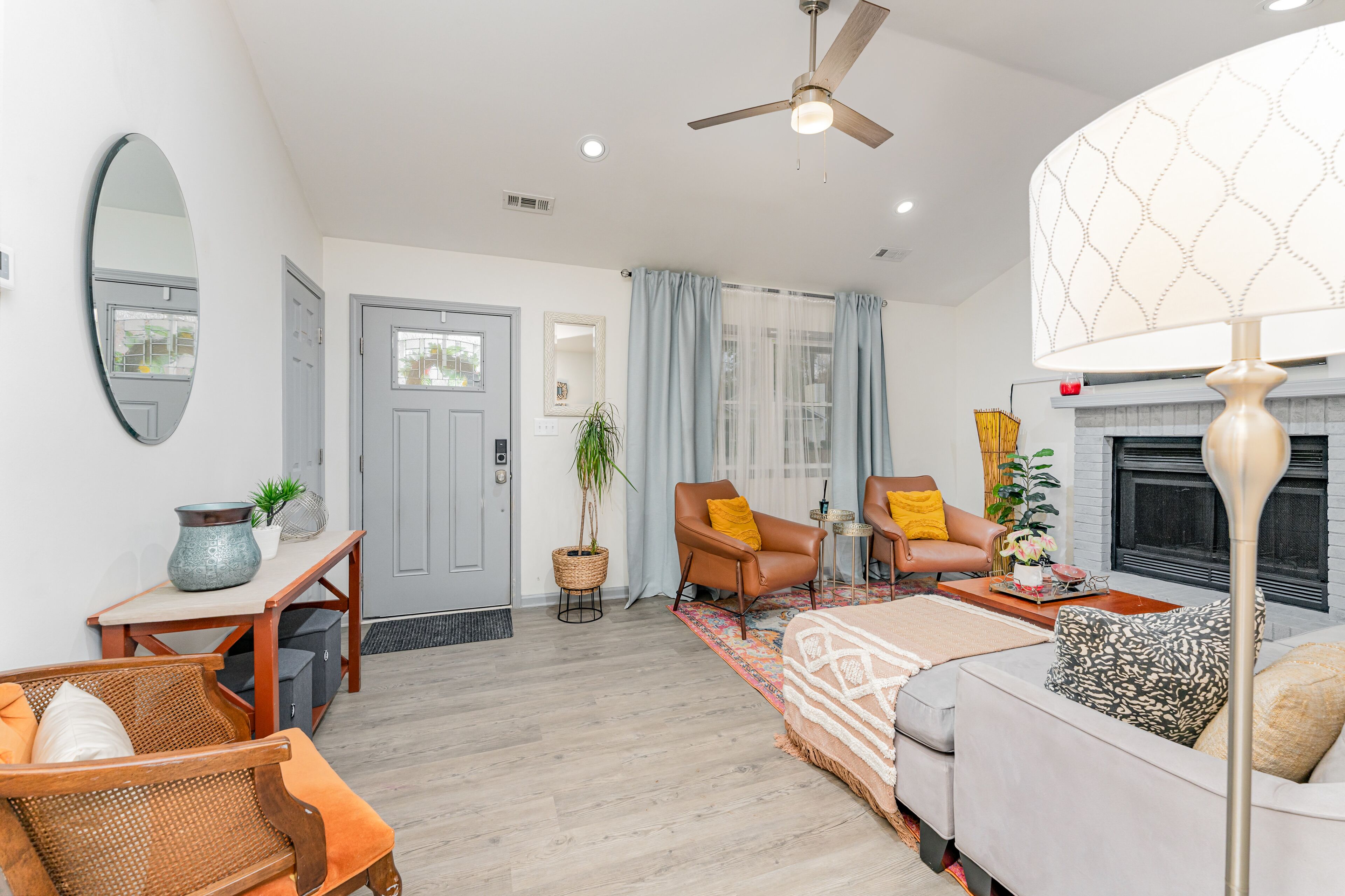 Smart-tv en een open haard