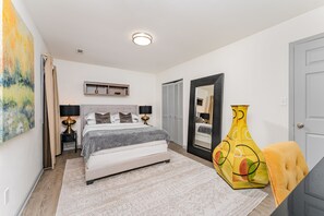 3 bedrooms, desk, iron/ironing board, free WiFi