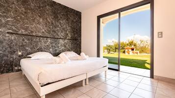 5 Schlafzimmer, Bügeleisen/Bügelbrett, kostenloses WLAN, Bettwäsche