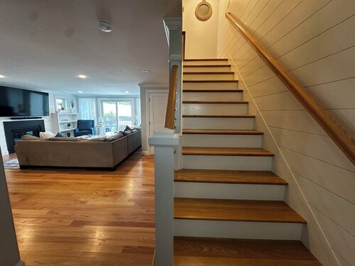Large Beach House at White Horse Beach, Plymouth MA: Nov-May Monthly Rental! 