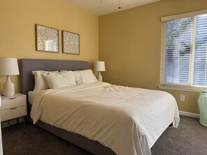 3 bedrooms, iron/ironing board, WiFi, bed sheets