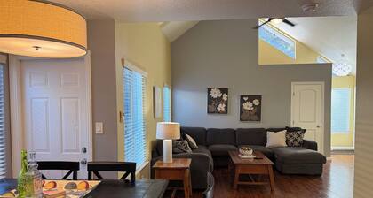 Charming 3-bedroom house in delightful Modesto with AC