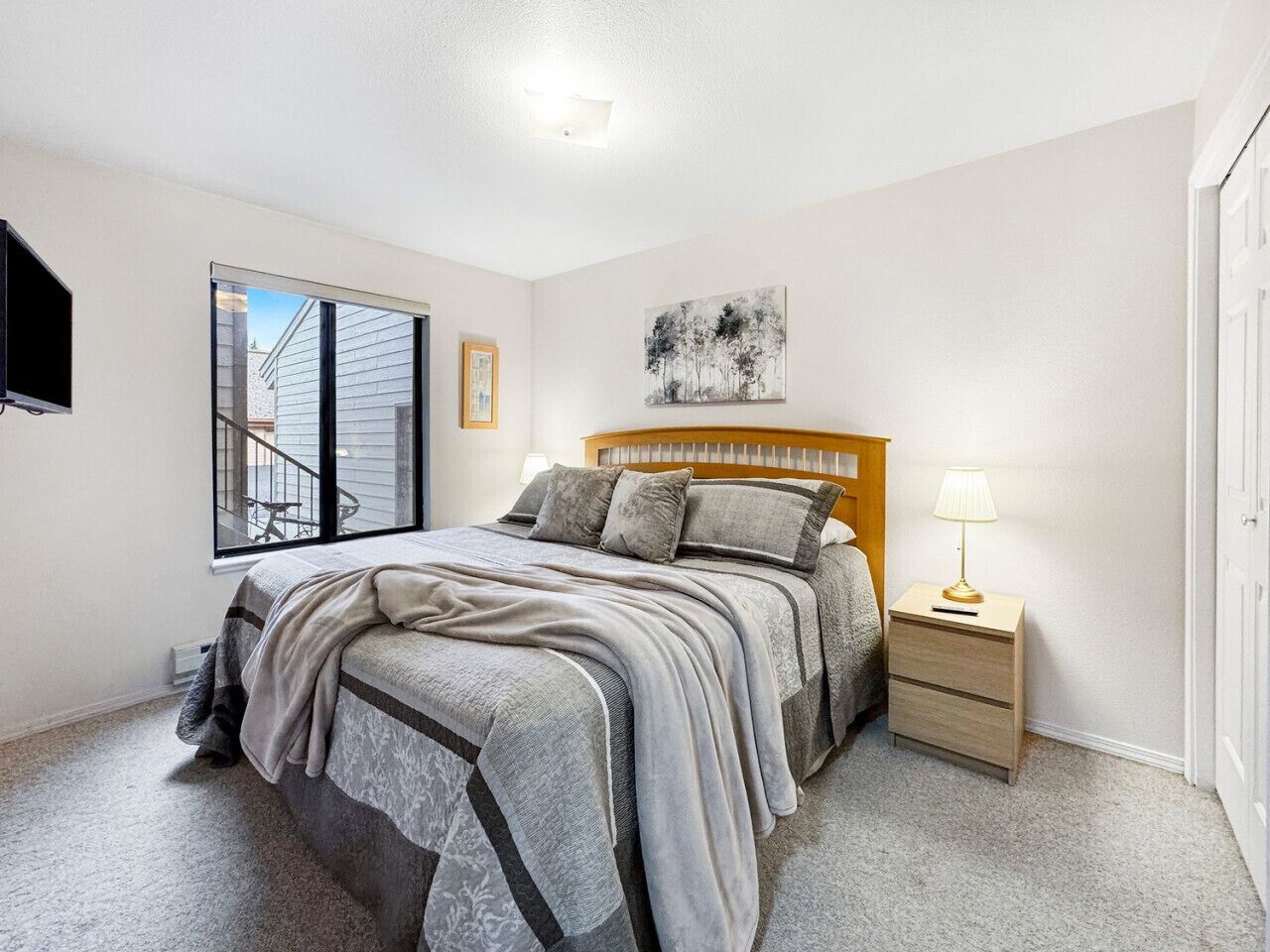 2 bedrooms, iron/ironing board, travel crib, WiFi