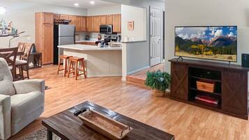 Télévision, cheminée