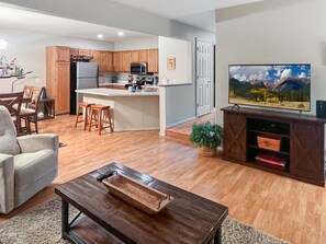 TV, fireplace
