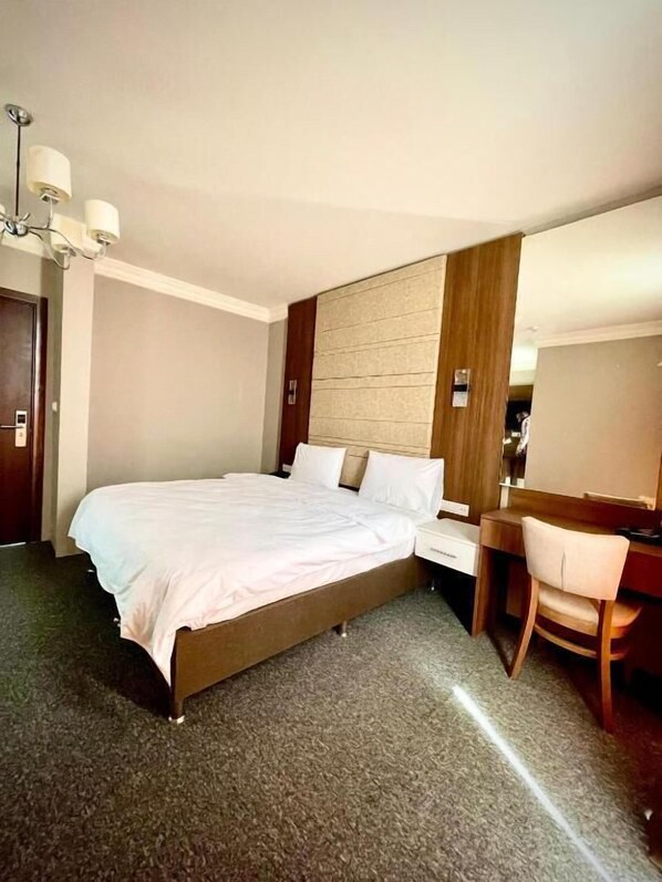 Standard Double Room, 1 Queen Bed, City View | Individually decorated, individually furnished, desk, laptop workspace