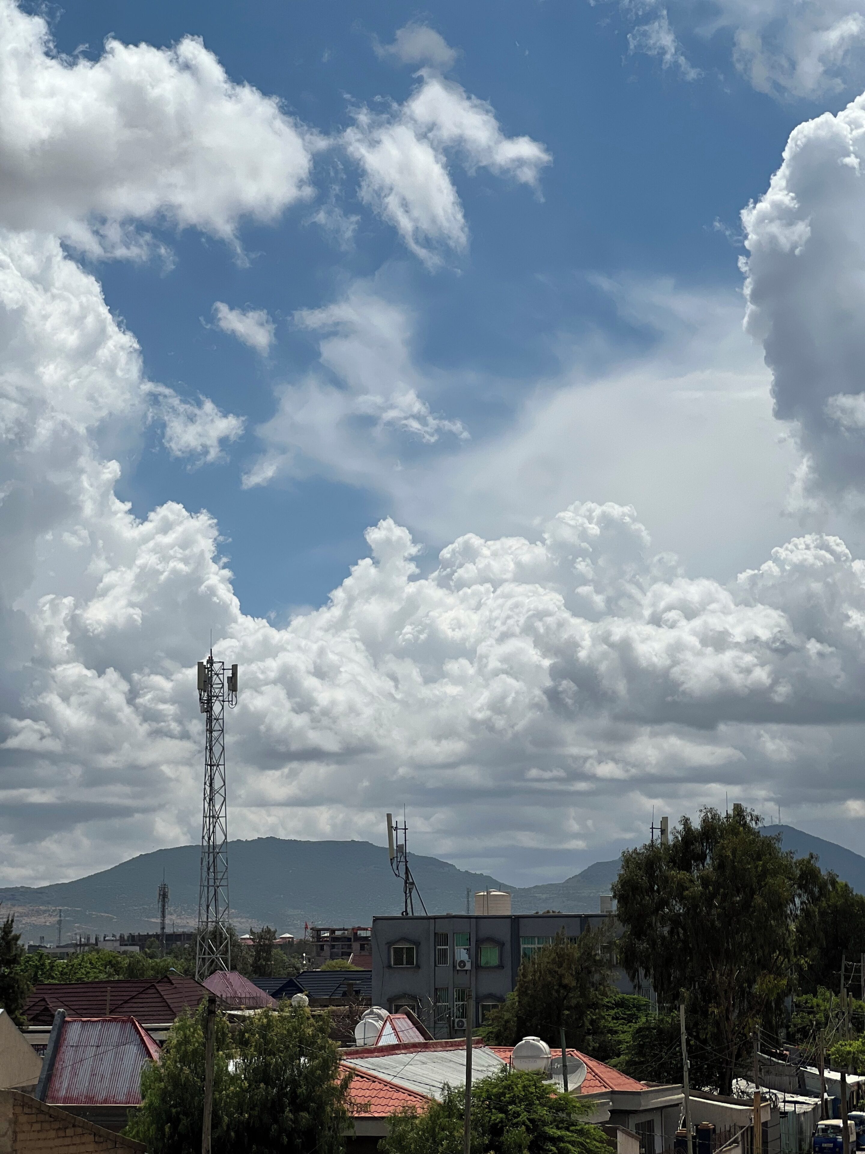 Decoración personalizada, muebles diferentes y escritorio 