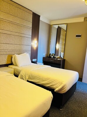 Deluxe Twin Room | Individually decorated, individually furnished, desk, laptop workspace - EGAN HOTEL (Jijiga)