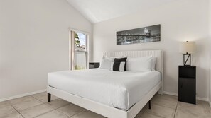 House | 3 bedrooms, Internet - Upstay 3BR Family-friendly Stylish Retreat w Patio (Kissimmee)