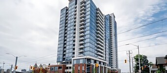 High Rise 1BR Building w Gorgeous Views