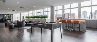 High Rise 1BR Building w Gorgeous Views