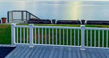 Bayside Paradise 4BR Home w Patio Games Room