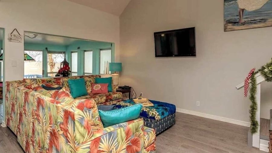Bayside Paradise 4BR Home w Patio Games Room