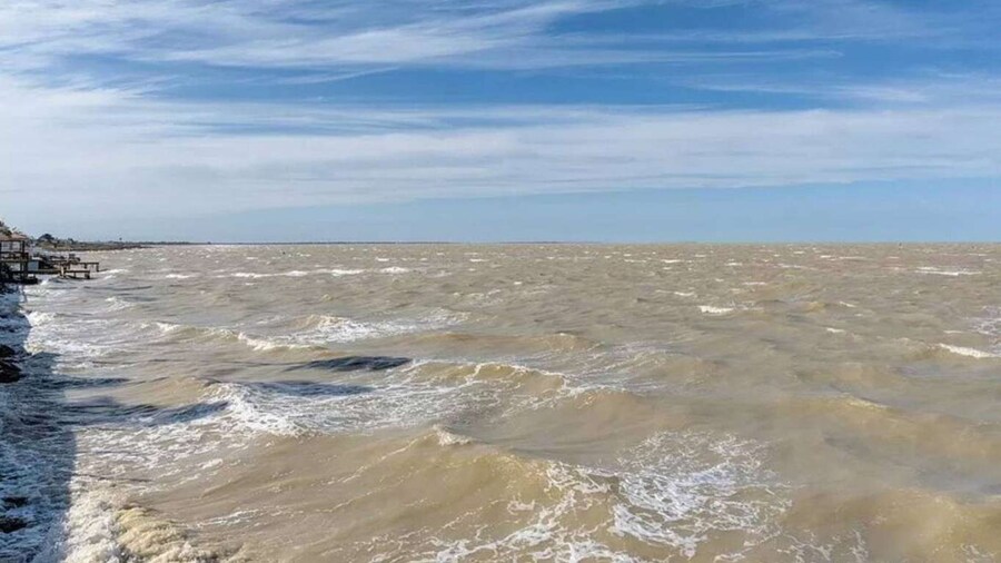 Bayside Paradise 4BR Home w Patio Games Room