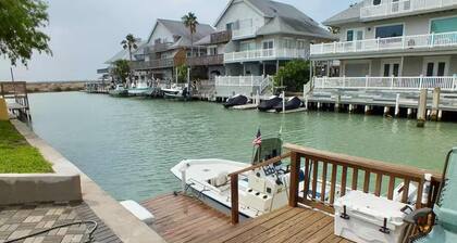 Charming 1BR Getaway in Long Island Village Resort