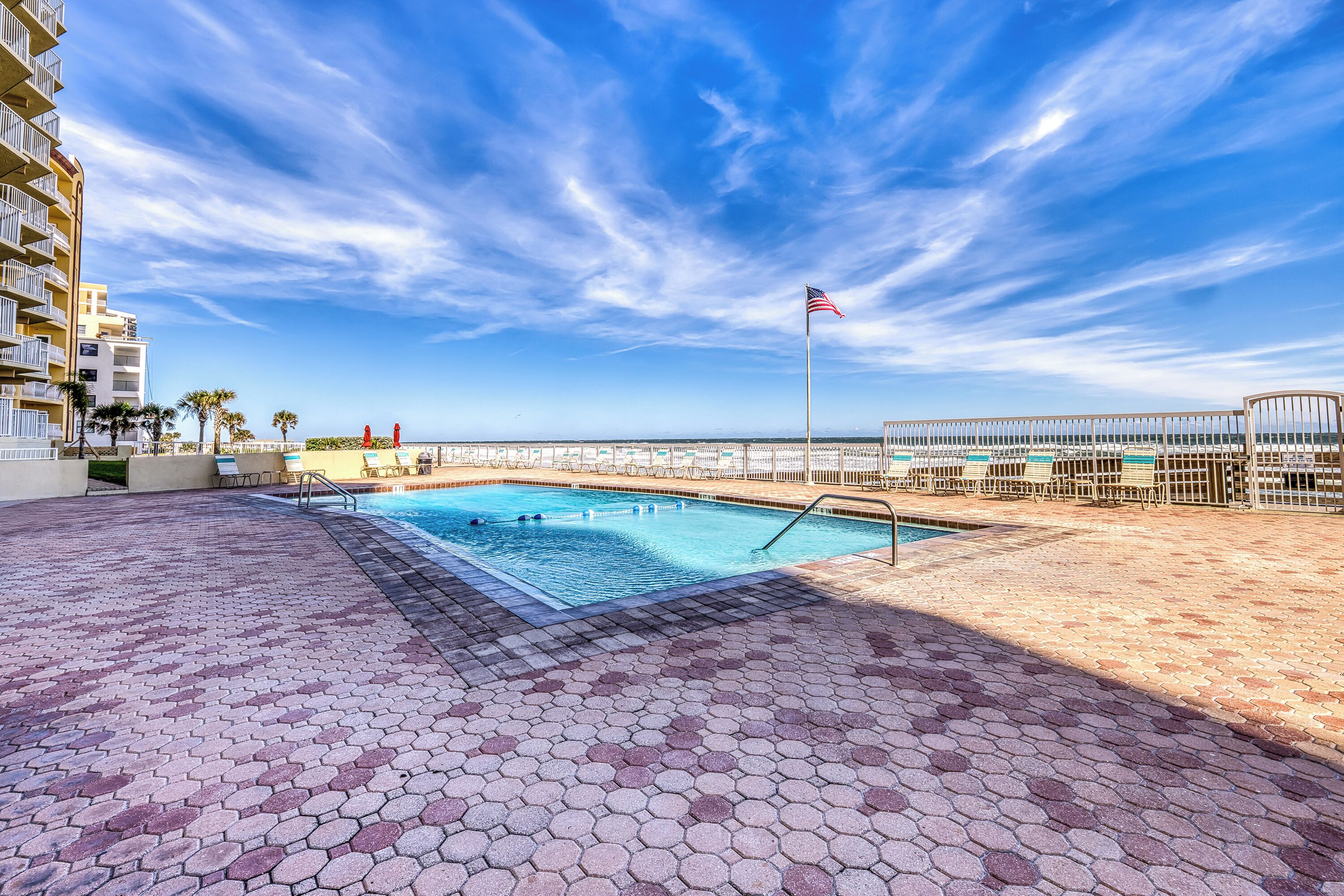 Piscine extérieure, piscine chauffée