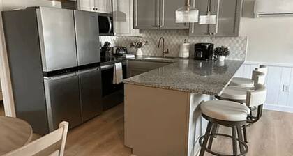 December weeks just opened ! Book now -tidy 2 bedroom. Snow is coming !