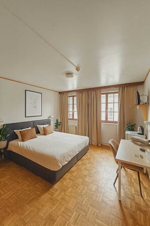 14 bedrooms, iron/ironing board, free WiFi, bed sheets - Antwerpen Stay Center (Antwerpen)