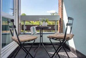 Outdoor dining - London Apartment With 3 Bedrooms (London)
