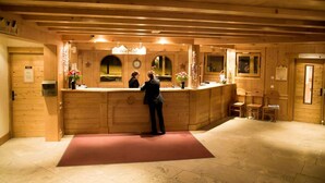 Lobby - Wifi, ski-in/ski-out & foot of the slopes, fitness, swimming pool, sauna, hammam, terrace, balcony (Val Cenis)