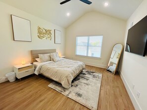 3 bedrooms, iron/ironing board, Internet, bed sheets