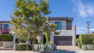 Façade de lâhĂ©bergement