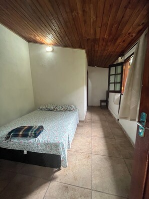 10 bedrooms, WiFi, bed sheets