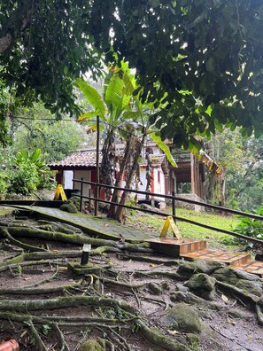 Property grounds - Ecolodge Paraty-Mirim site for up to 22 people (Paraty-Mirim)