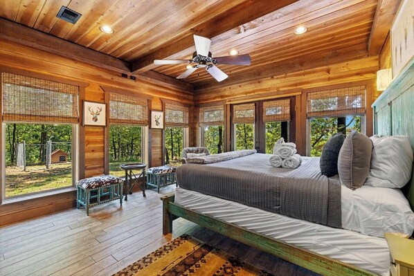 2 soverom, strykejern/-brett, wi-fi og sengetøy