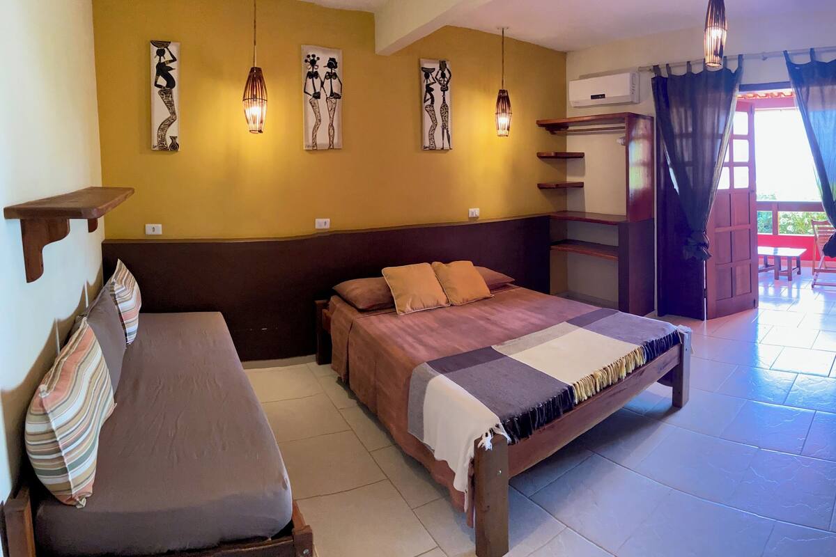Family Quadruple Room, Sea View | Wi-fi percuma 